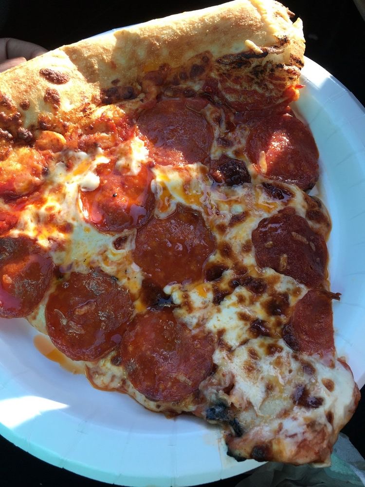 This pizza look good aslll