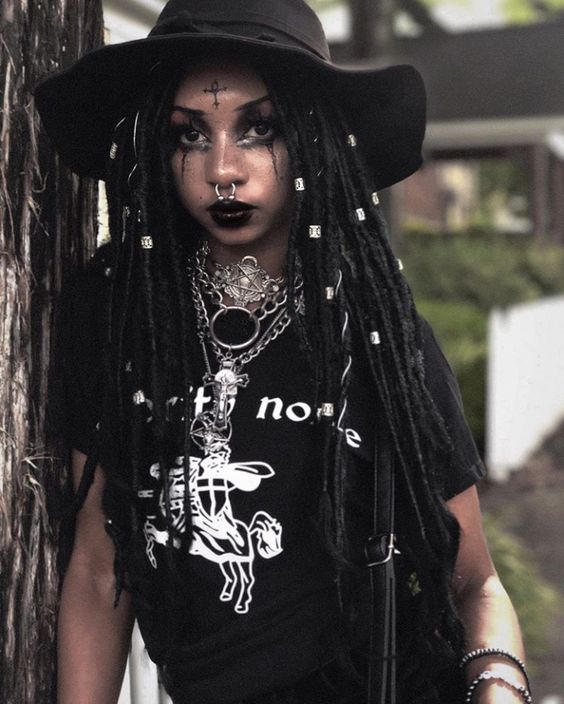 Black Goths Instagram:@Vampology