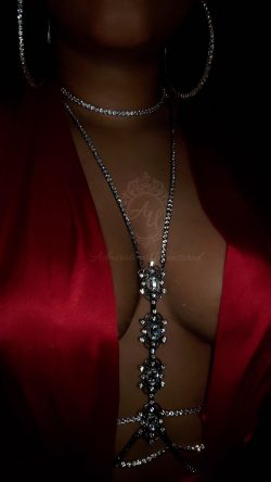 Body chain | Body jewelry Inspo, Lingerie