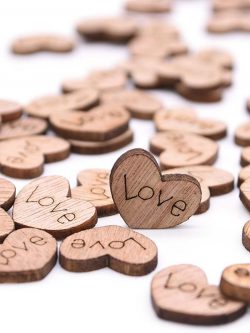 100pcs Wooden Heart Shaped Confetti