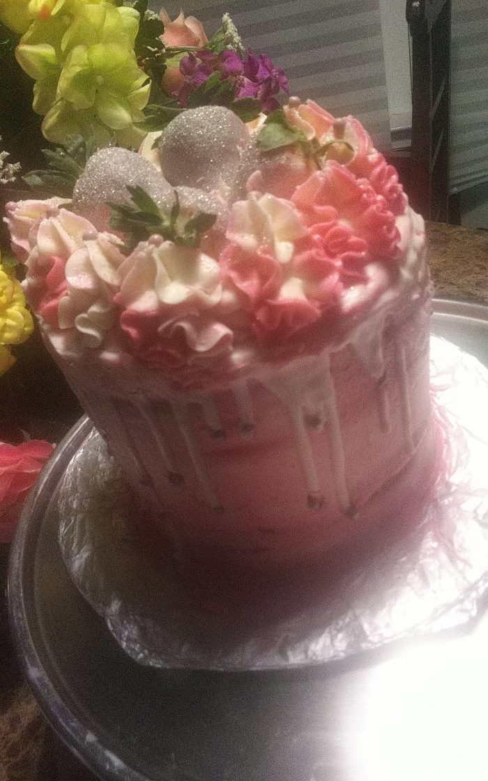 Vanilla cake with strawberry filling